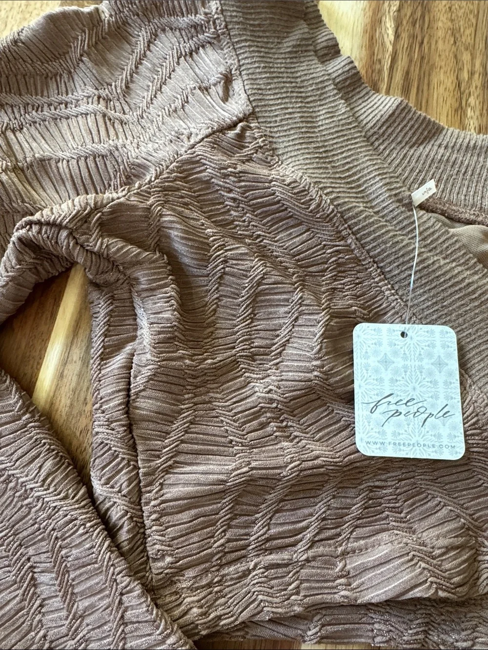 Women’s Textured Crop Work Out Top